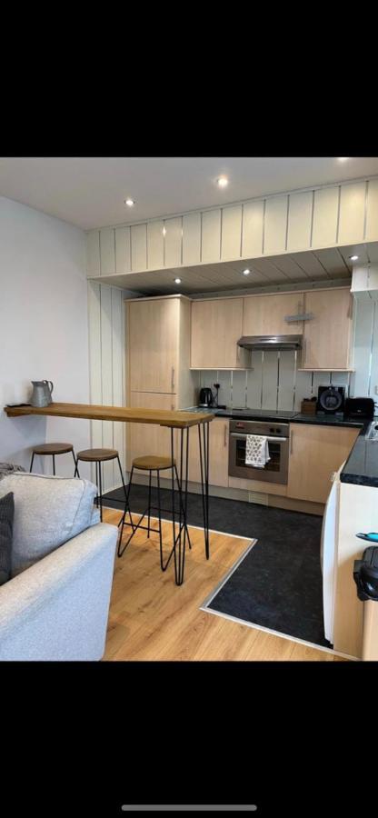 One Bedroom Apartment In The Centre Of لاندودنو المظهر الخارجي الصورة